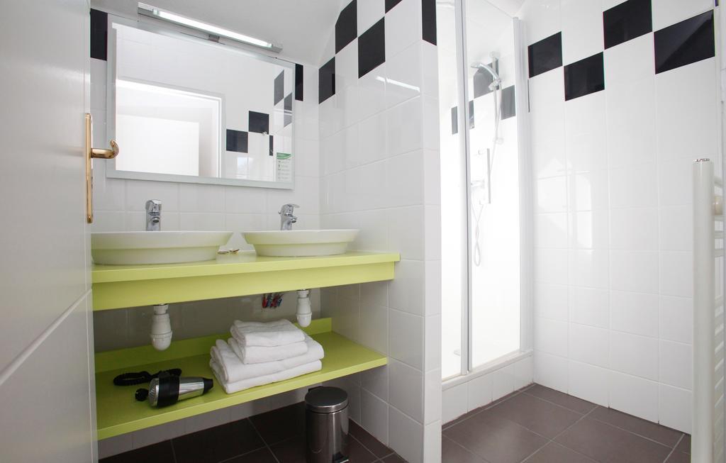 Residence Prestige Odalys Le Chateau De Keraveon 엔느봉 외부 사진