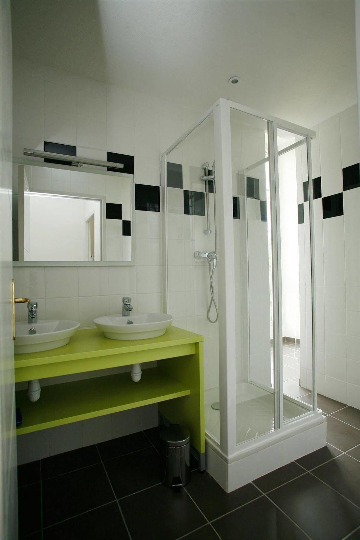 Residence Prestige Odalys Le Chateau De Keraveon 엔느봉 외부 사진